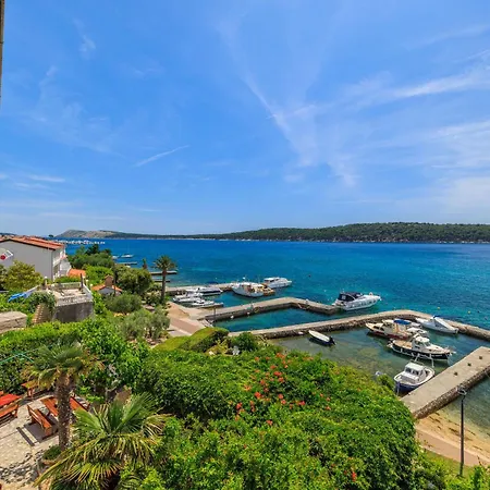 Biserka Apartament Barbat na Rabu
